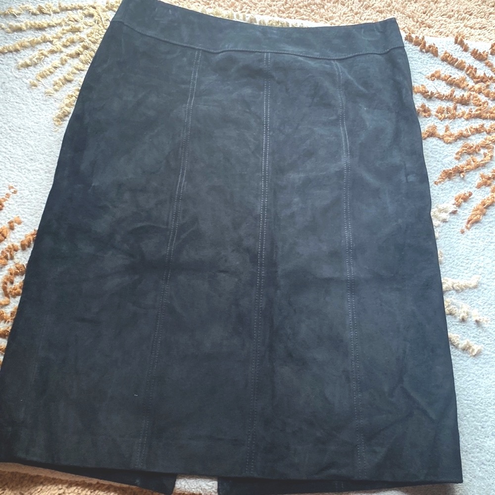 Genuine leather/suede black Ann Taylor loft skirt . Beautiful /excellent cond.